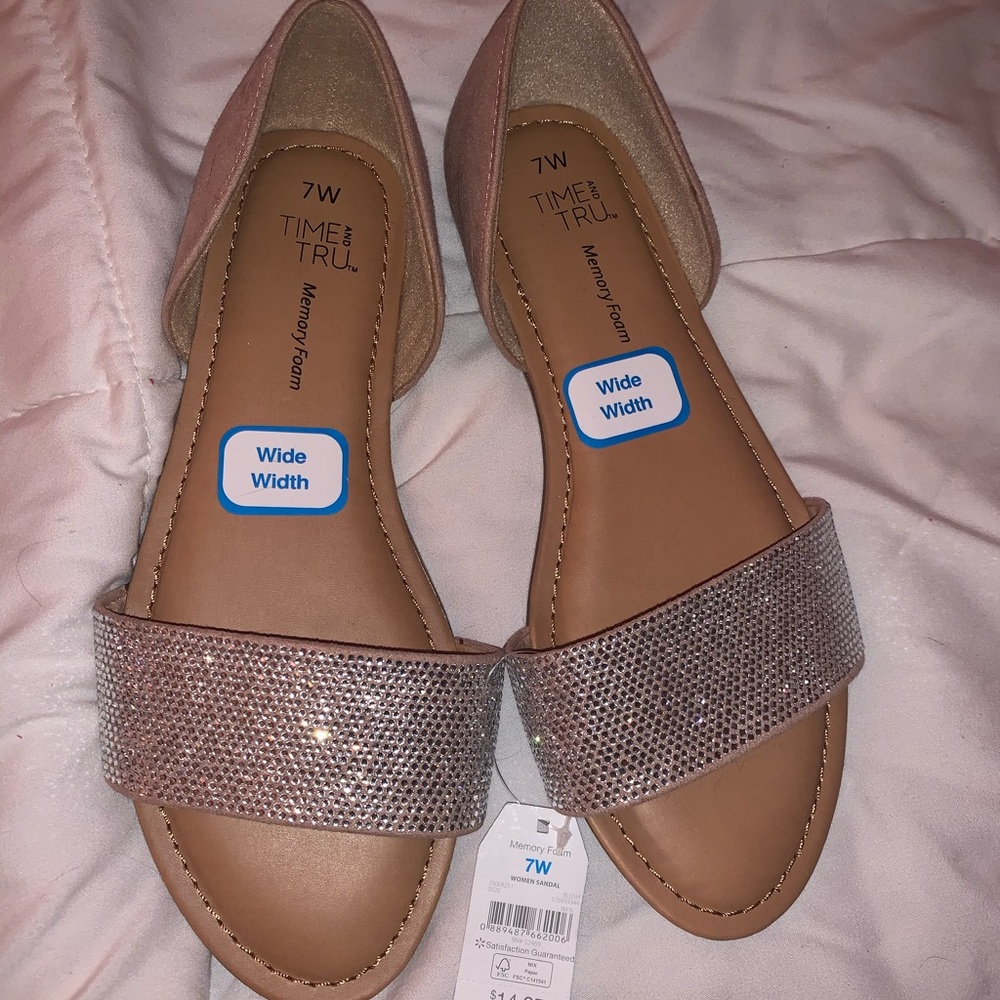 7W - Sandals